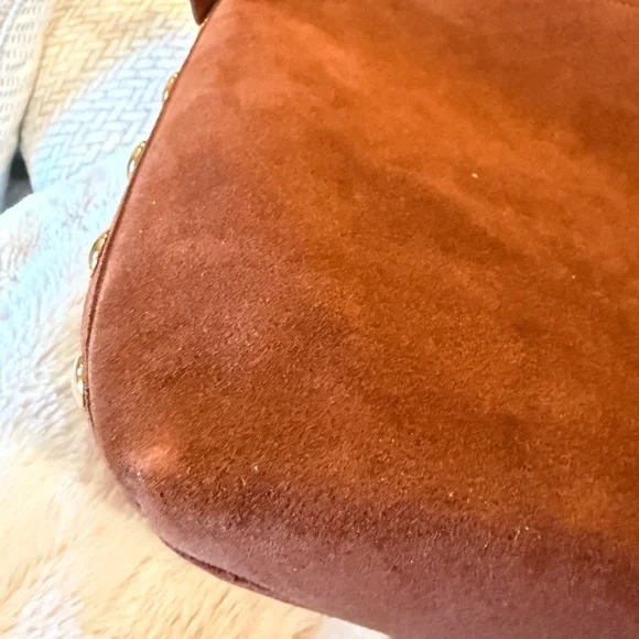 NWT Madewell Essentials Suede Bucket Bag with studded strap detail in brown - Picture 11 of 12